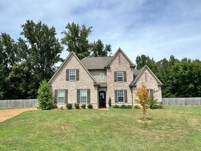 Building Photo - Now Leasing a 5 Bedroom 3 Bath Home In Oli...