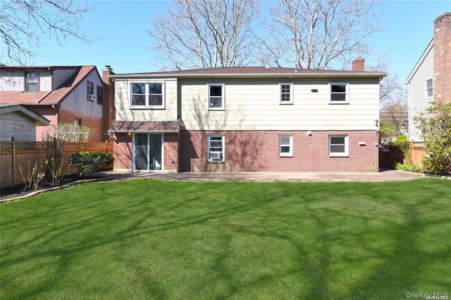 Building Photo - 6 Dunes Ln