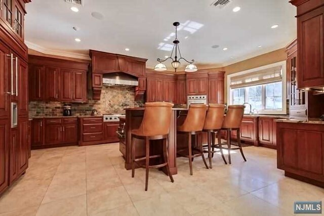 Building Photo - 174 Vaccaro Dr