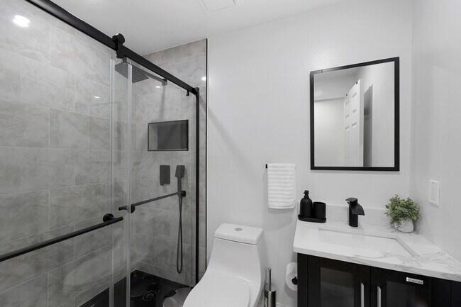 Building Photo - 5912 36th Ave