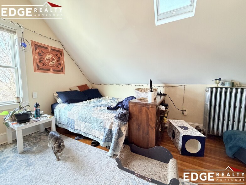 Building Photo - 73 Leicester St