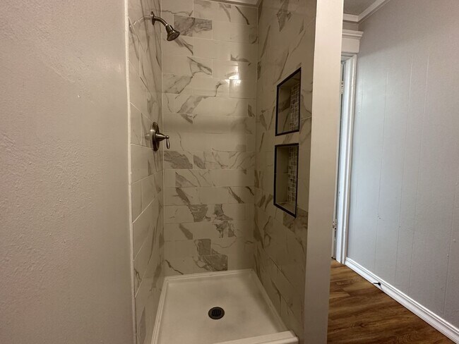Building Photo - 2421 Rucker Ave