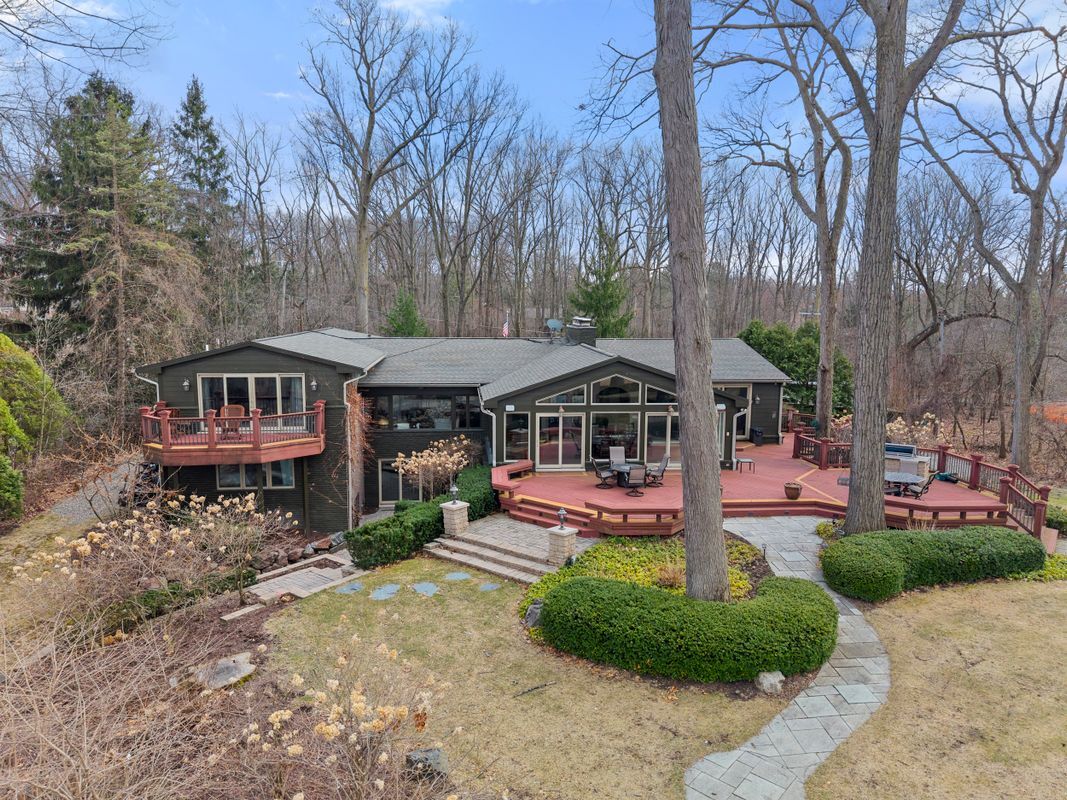 Building Photo - 3525 Brookside Dr