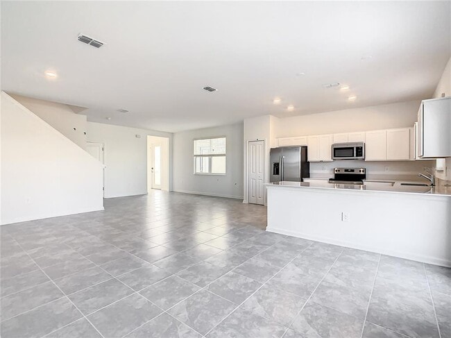 Building Photo - 409 Bogey Dr