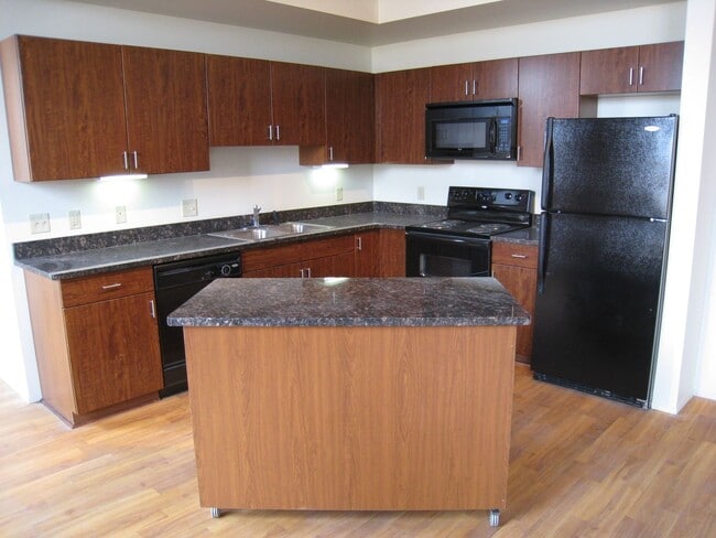 Building Photo - 2 Bed Loft Coming Soon