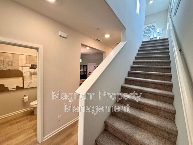 Building Photo - 25147 Hunter Ave