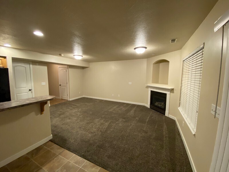 Building Photo - 2080 Evans Cove Loop