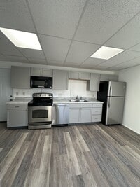 Building Photo - 113 E Middle St