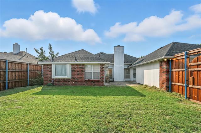 Building Photo - 2711 Primrose Ln