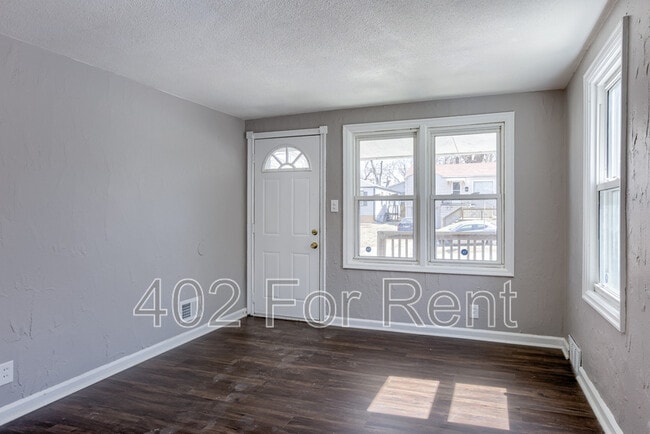 Building Photo - 3220 N 40th St