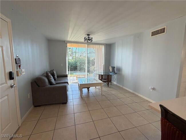 Building Photo - 1150 Wildwood Lakes Blvd