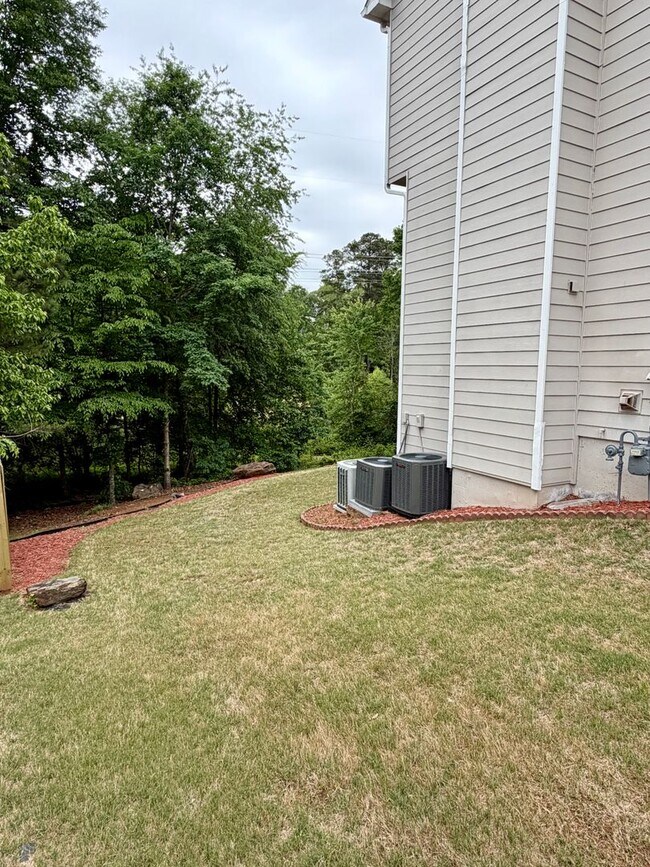 Building Photo - Stunning 5BR Retreat in Gated Village at Telfair
