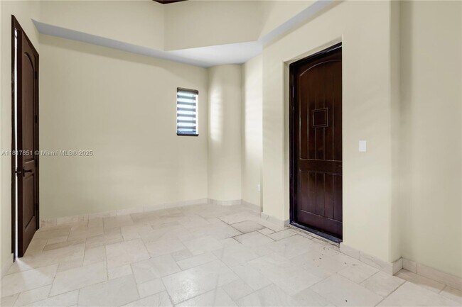 Building Photo - 9801 SW 60th Ct
