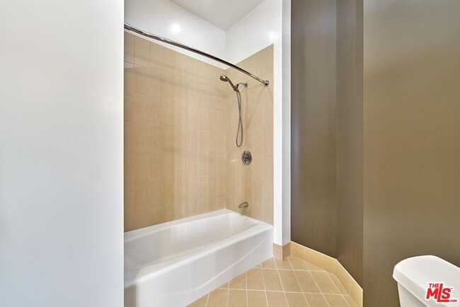 Building Photo - 3810 Wilshire Blvd