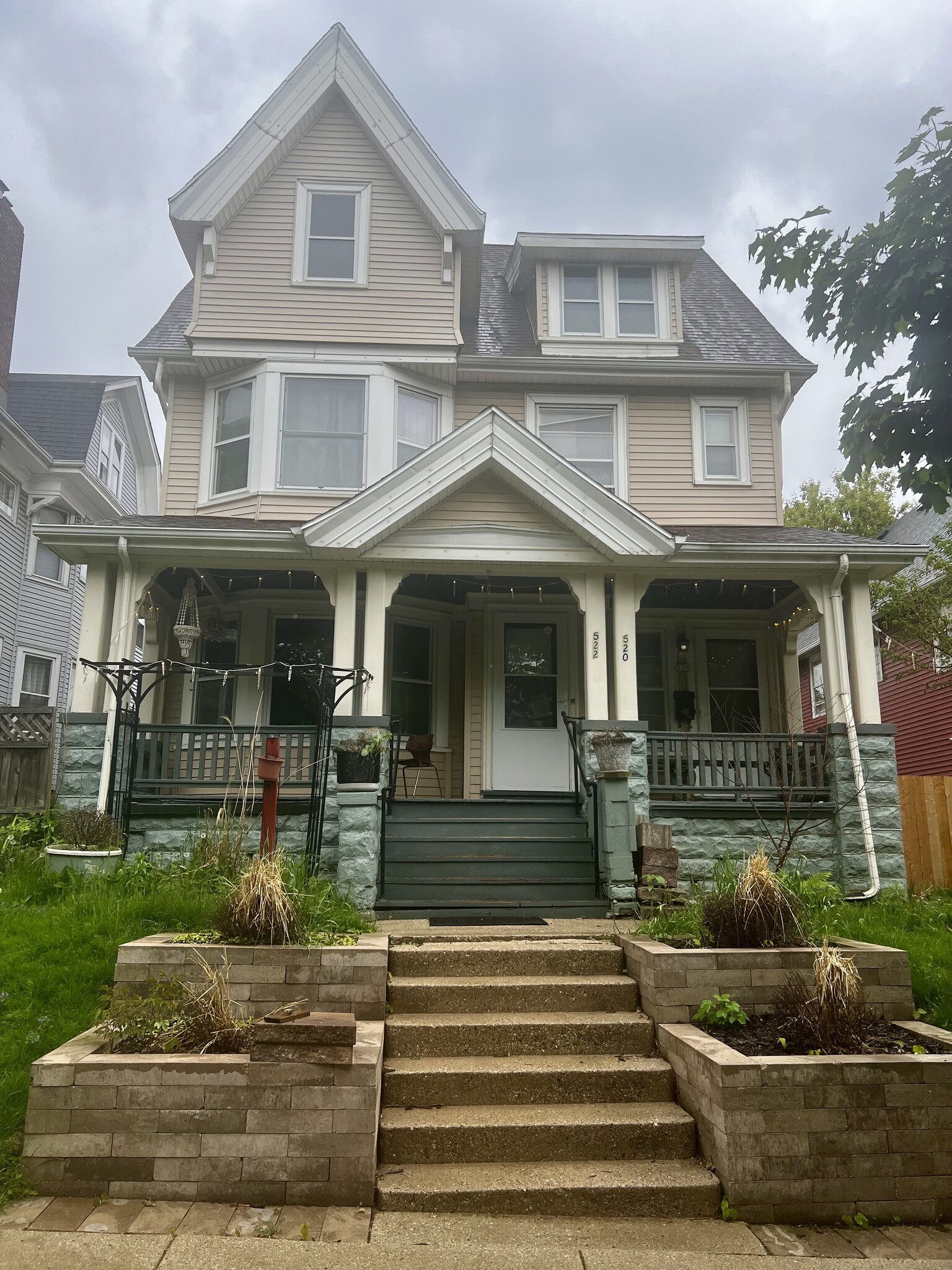 Building Photo - 522 N 33rd St