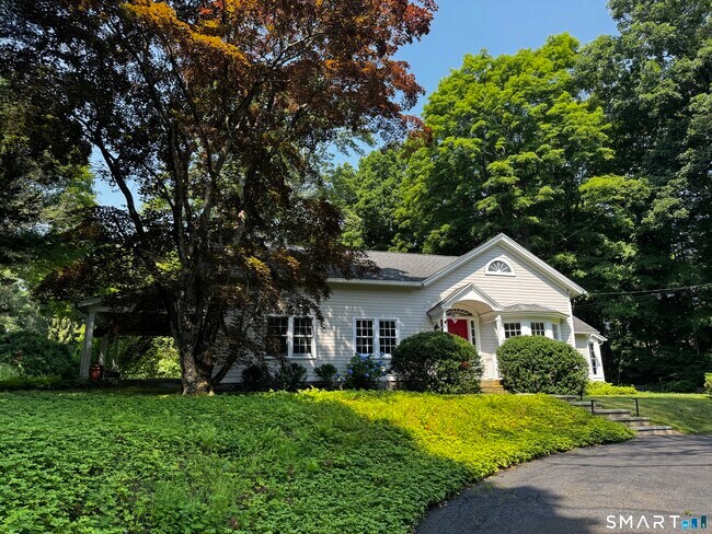 Building Photo - 153 Black Rock Tpke