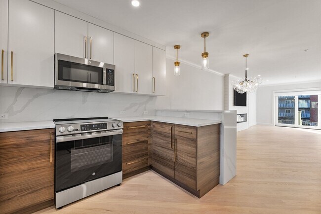 Building Photo - 7 Chatham Way