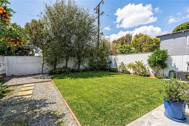 Building Photo - 1717 Pacific Ave