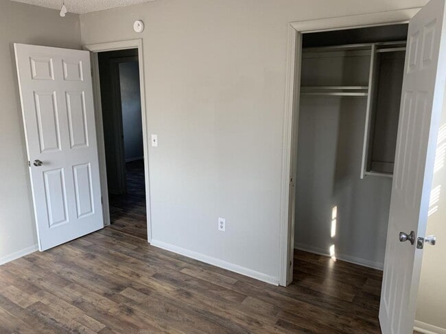 Building Photo - 9432 NE 14th St