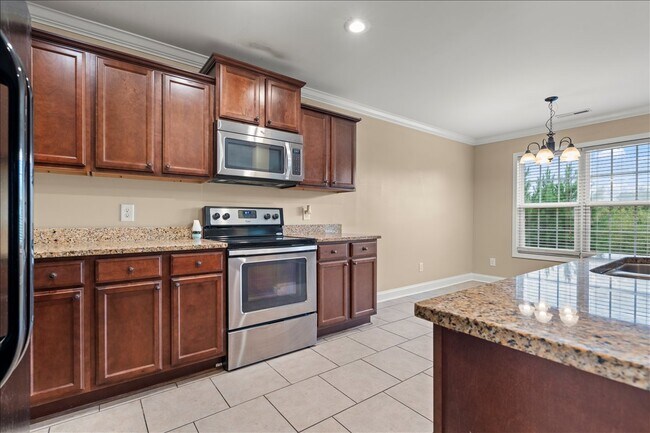 Building Photo - 3011 Thornberry Dr