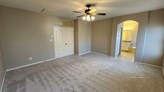 Building Photo - 4 Bedroom Home in the Kerby Estates Commun...