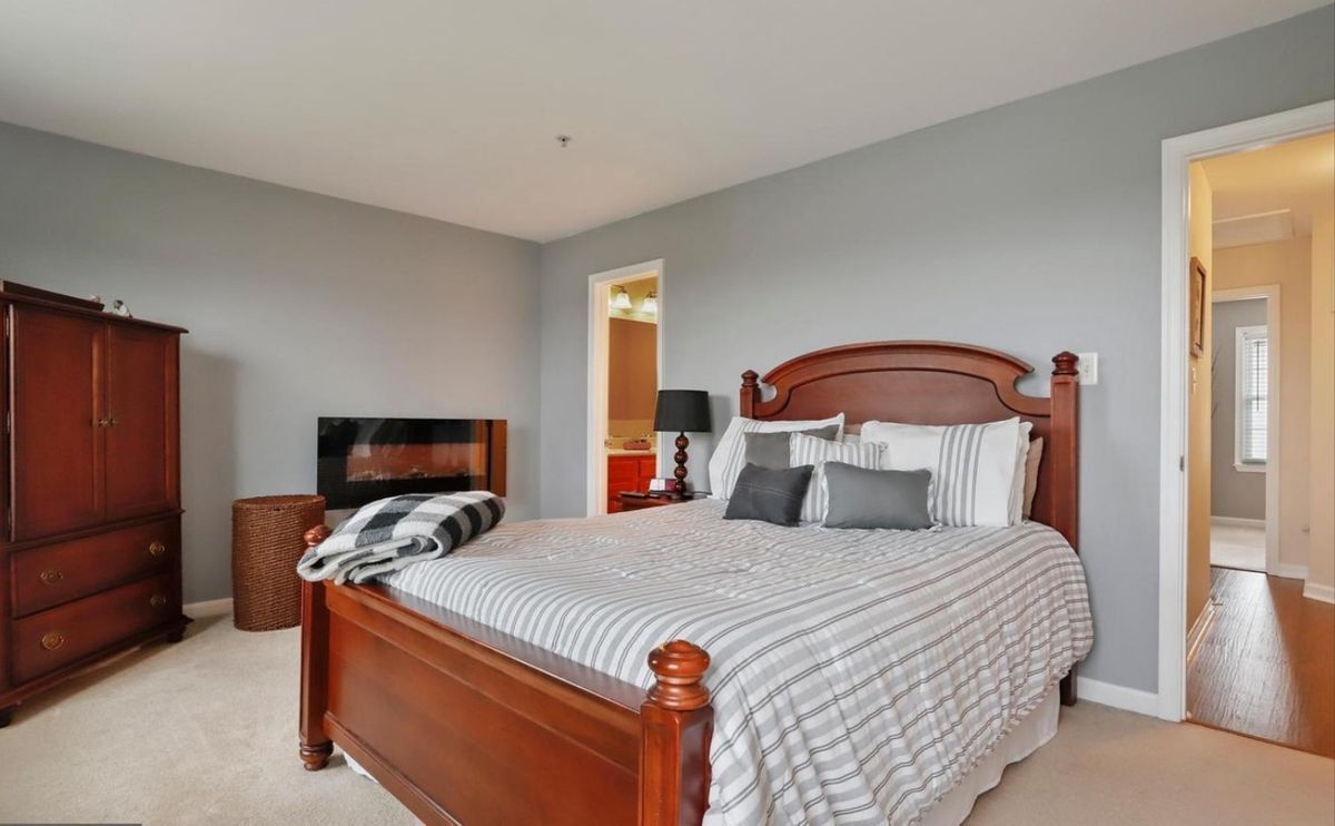 Building Photo - 1121 Frontline Dr