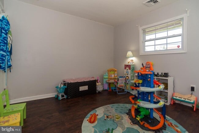 Building Photo - 70 Huckleberry Ln