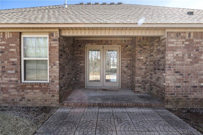 Building Photo - 12459 Bethel Oaks Dr