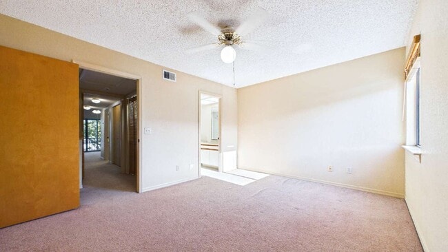 Building Photo - 9479 Tara Cay Ct