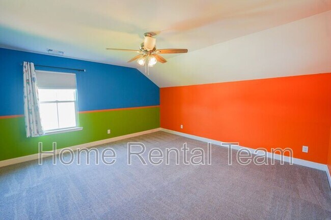 Building Photo - 425 Wicklow Dr