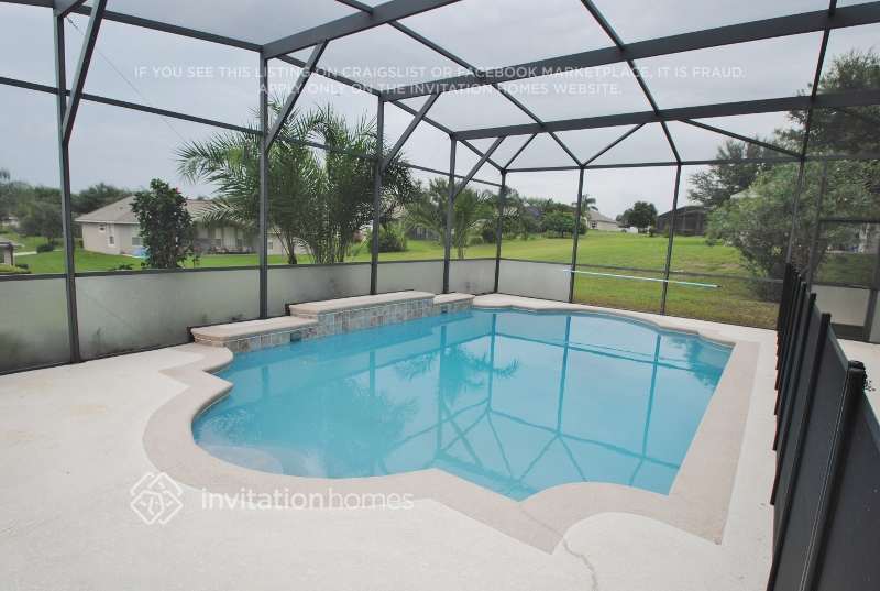 Building Photo - 13543 Via Roma Cir