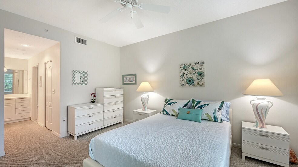 Building Photo - 8750 Olde Hickory Ave