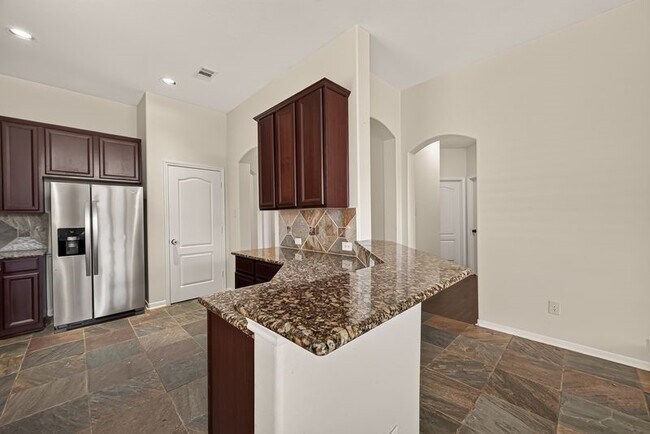 Building Photo - 26414 Forest Pine Ln