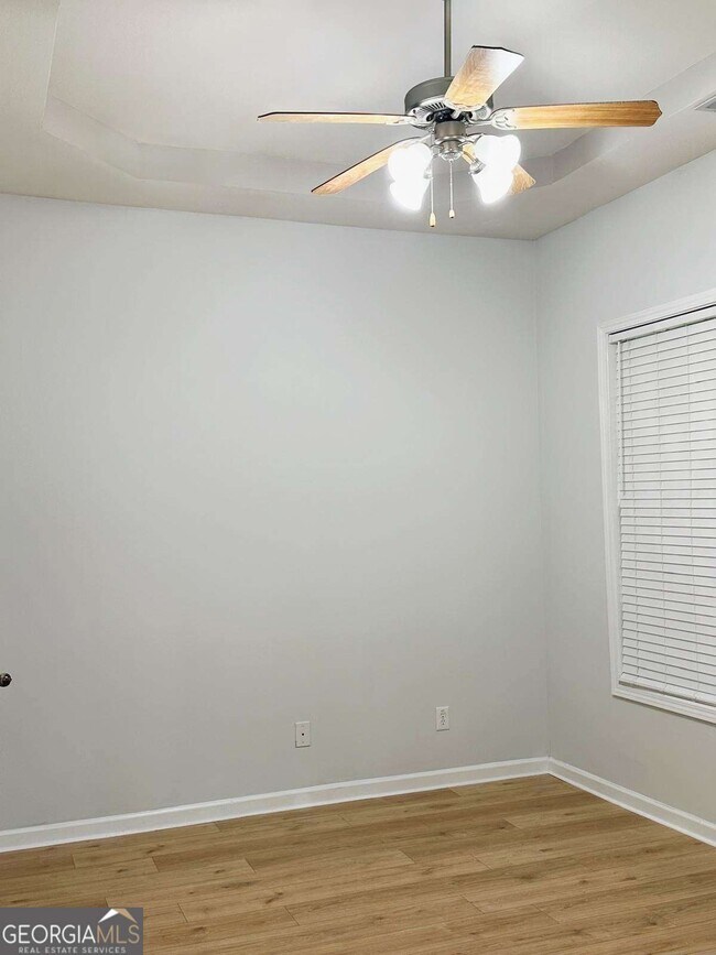 Building Photo - 6834 White Walnut Way