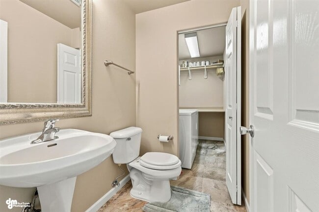 Building Photo - 4116 E Country Fair Dr