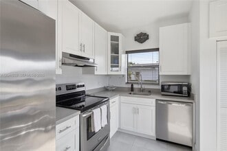 Building Photo - 6443 SW 152nd Cir Pl