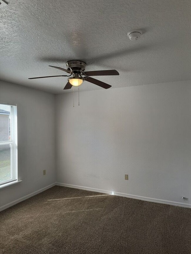 Building Photo - Single Family Home in Poinciana, FREE RENT!!!!