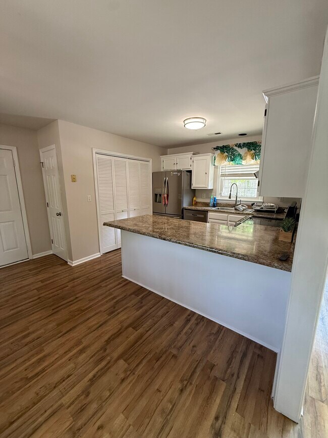 Building Photo - 3216 Timberwolf Ave
