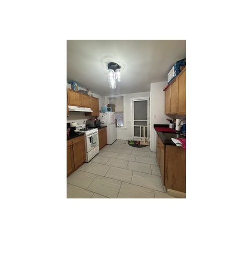 Building Photo - 220 Hanover St