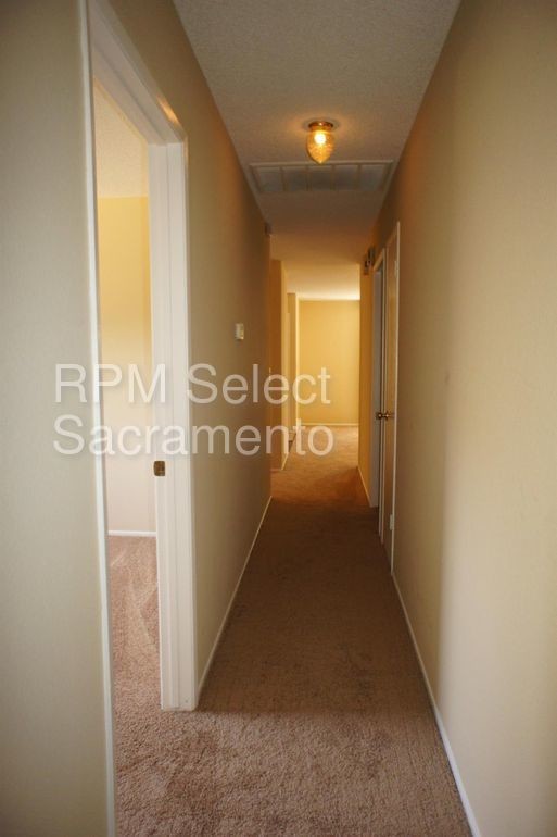 Building Photo - 5277 Eden View Dr