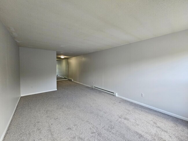 Building Photo - 34 A Padanaram Rd