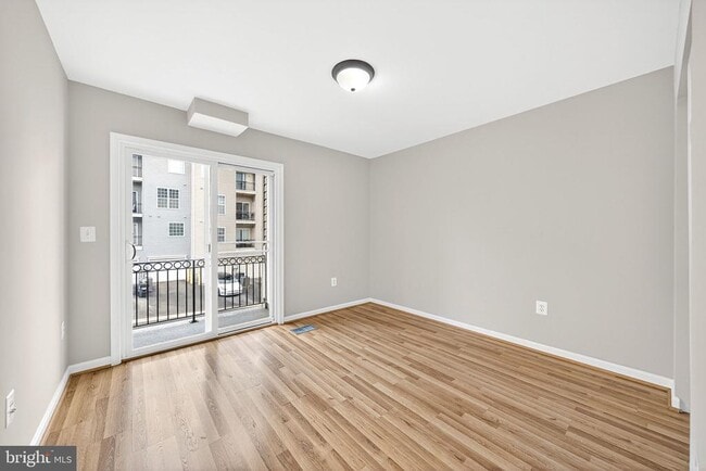 Building Photo - 15825 John Diskin Cir