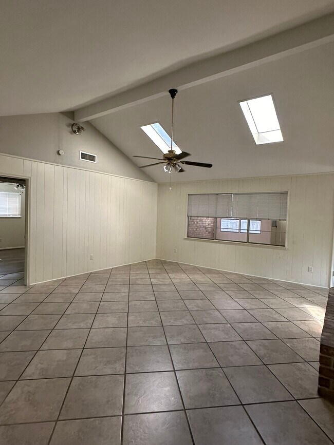 Building Photo - 11702 Brighton Ln