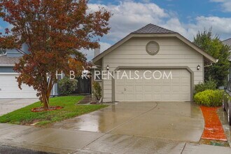 Building Photo - Single Story Charming 3-Bedroom Pleasanton Home Now MOVE IN Ready!