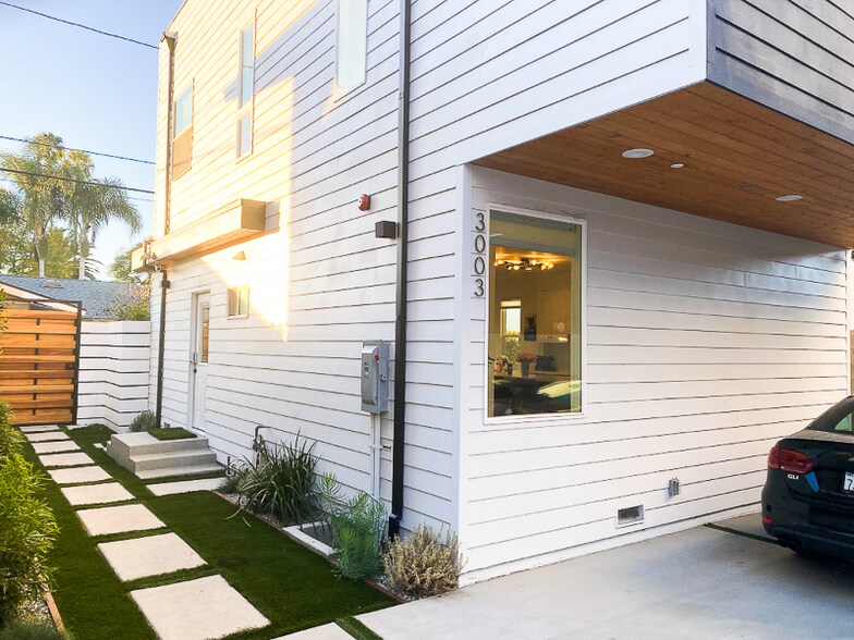 Building Photo - 3003 Cloverdale Ave