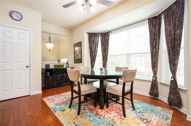 Building Photo - 4306 Laurel Creek Ct SE