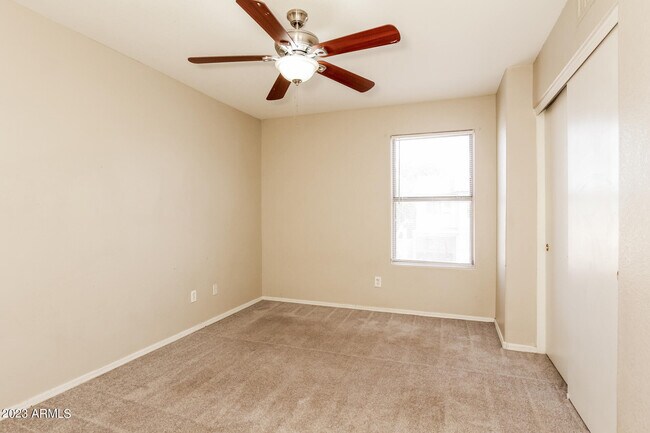 Building Photo - 12846 W Roanoke Ave