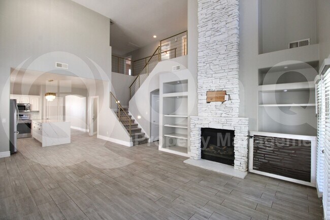 Building Photo - 44390 W McClelland Dr