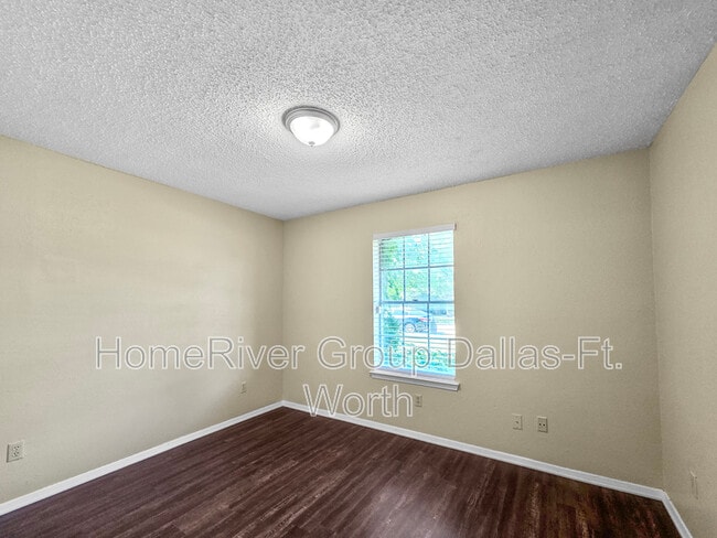 Building Photo - 616 Taylor Ct