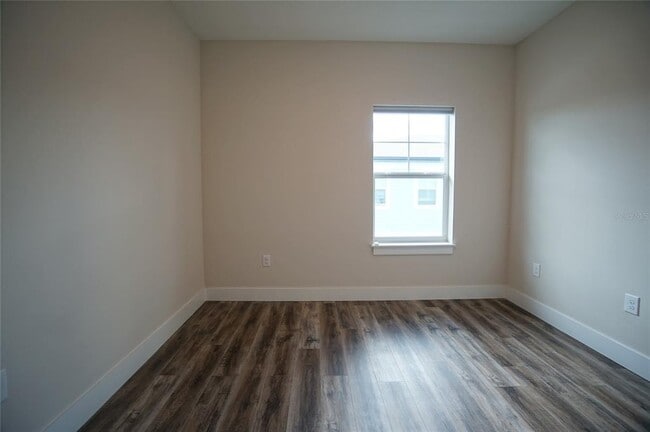 Building Photo - 3124 W Azeele St